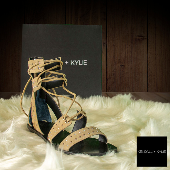 Kendall & Kylie Fabia Studded Gladiator Sandal - Picture 5 of 7